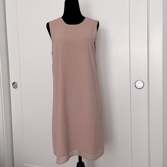 4𝒇𝒐𝒓$50 SIMONS Twik dusty rose dress sizeS - Picture 2 of 5